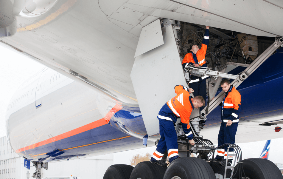 В «Аэрофлоте» действует эффективная система технического обслуживания и ремонта, обеспечивающая безопасность полетов и регулярность вылетов.